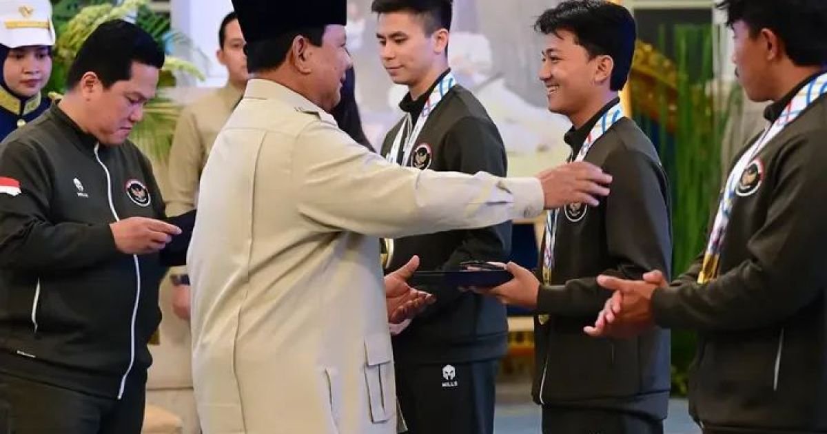 Pecahkan Rekor Dunia di SEA Games 2025, Lifter TNI Rizki Juniansyah Dianugerahi Kenaikan Pangkat Luar Biasa
