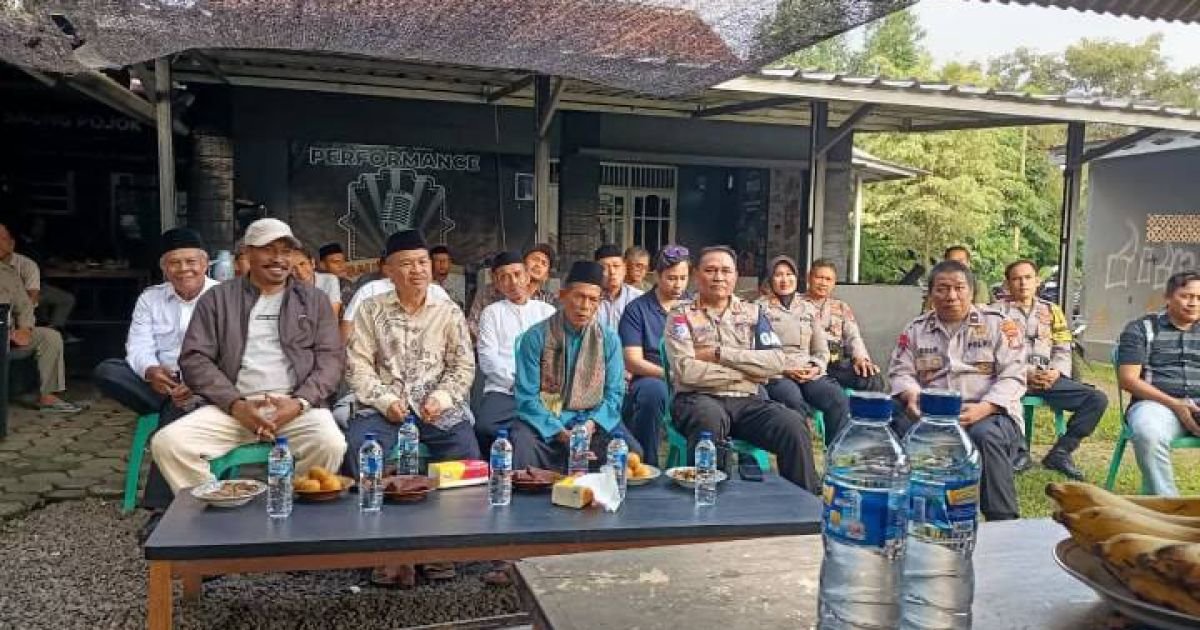 Kehangatan Mewarnai Ngopi Kamtibmas Kapolres Metro Depok di Desa Kalisuren