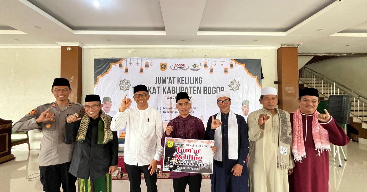 Alhamdulilah, Pemkab Bogor Berikan Bantuan RP 100 Juta Kepada  DKM  Masjid Besar Nurul Qomar