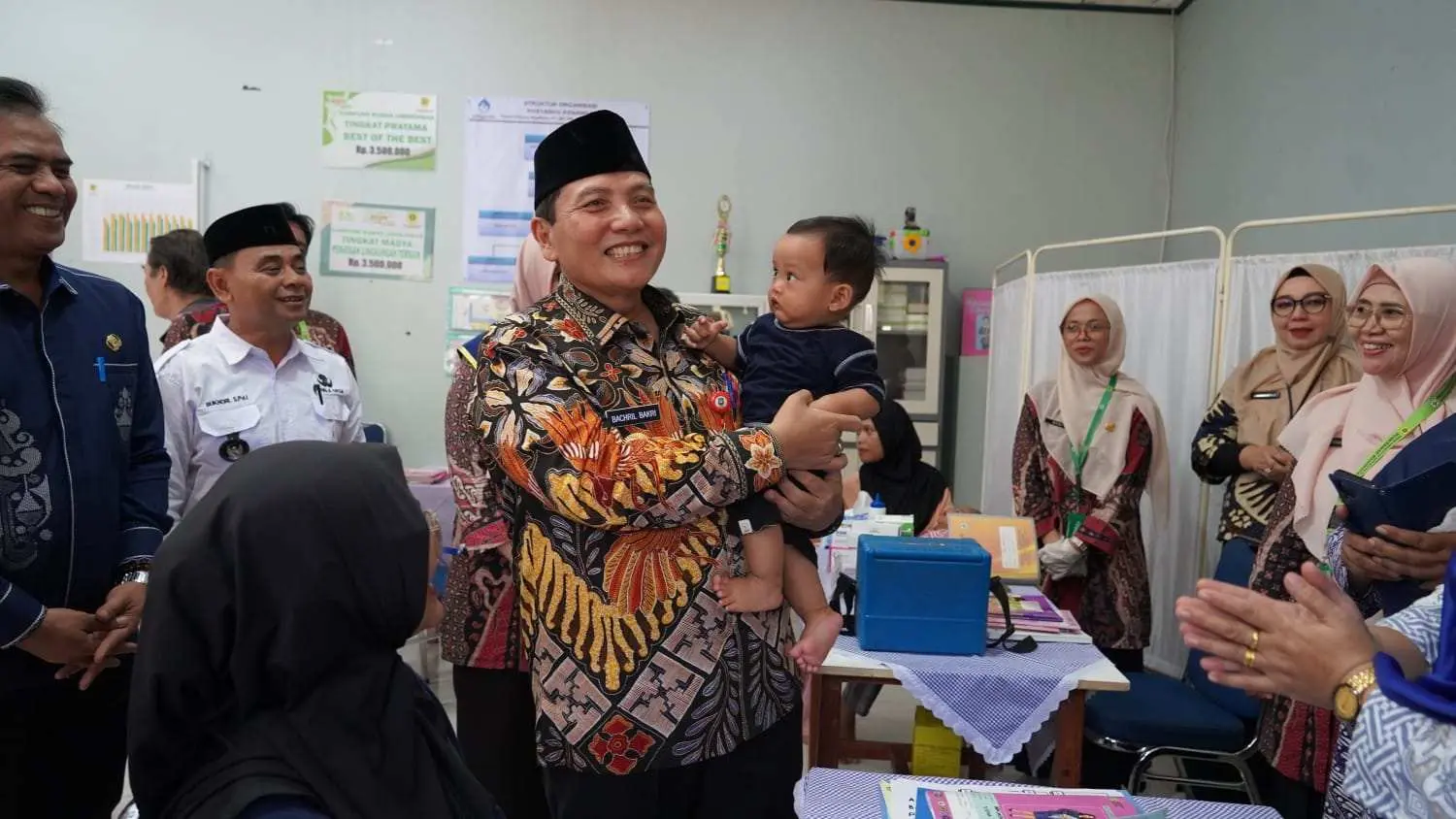 Pj. Bupati Bogor Tinjau Lokasi Kesehatan Gratis di Bojonggede