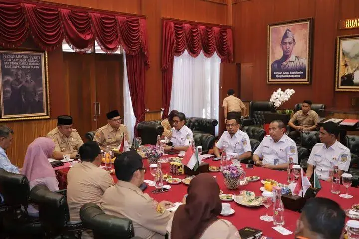 Bupati Bogor dan PT KAI Perkuat Sinergi Kembangkan Sistem Transportasi Terpadu