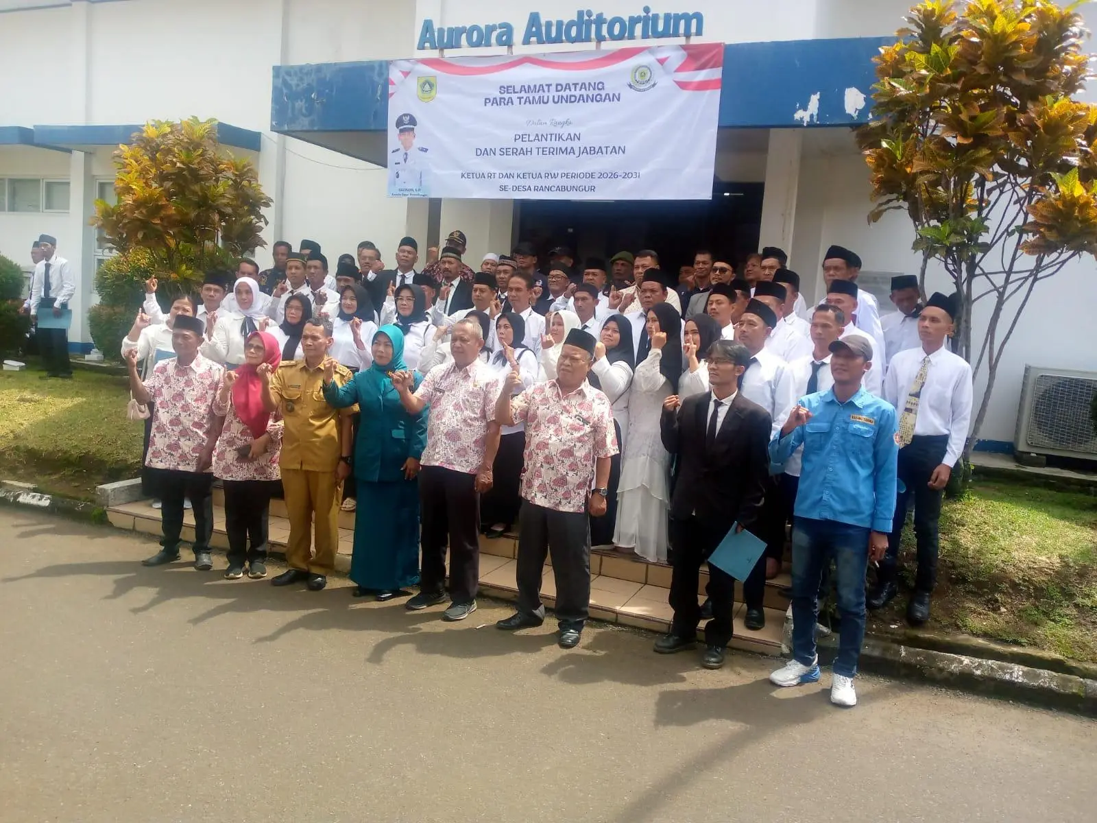 Desa Rancabungur Gelar Sertijab Sekaligus Pelantikan RW-RT di  Aurora Auditorium BRIN