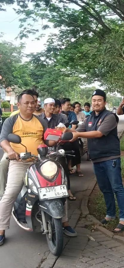 Rasa Syukur, Ketua Katar Terpilih Periode 2025-2030 Bagikan Keberkahan Kepada Warga Cileungsi