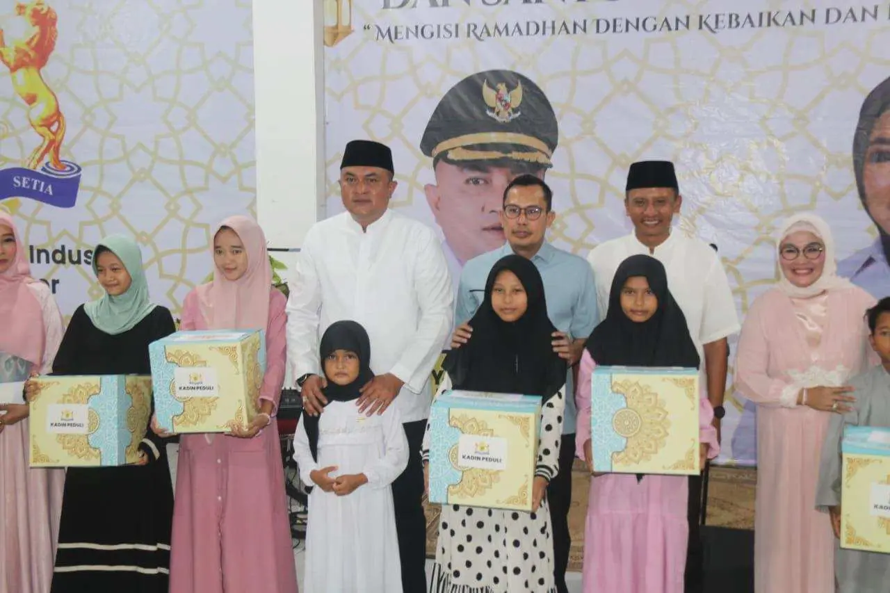 Bupati Bogor Rudy Susmanto Bukber sekaligus Berikan santunan Anak Yatim di Graha Kadin