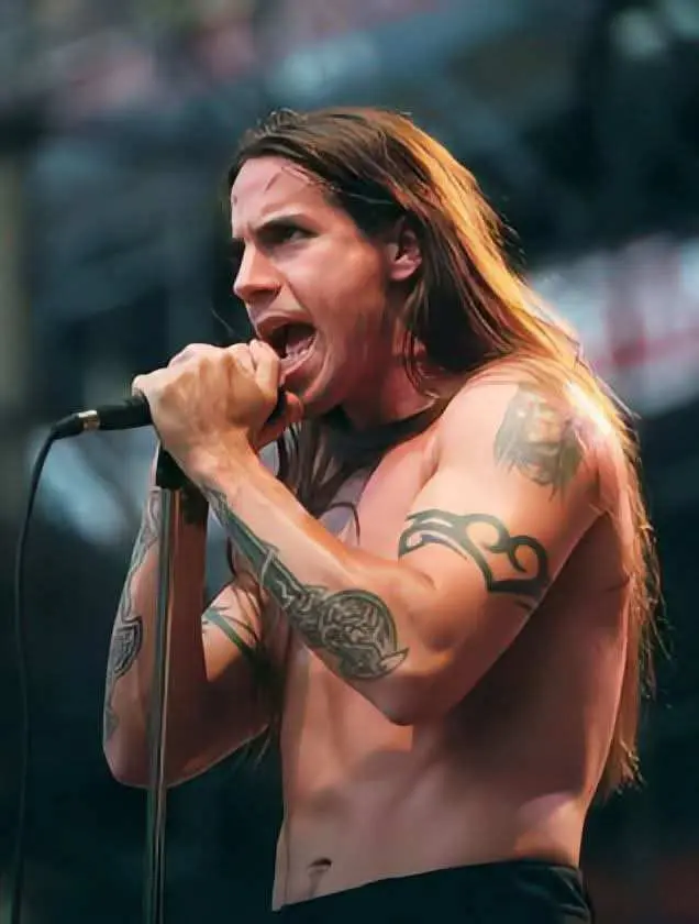 10 fakta menarik tentang Anthony Kiedis, vokalis utama Red Hot Chili Peppers 