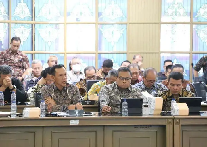 Wakil Bupati Bogor Jaro Ade Hadiri Sinergitas Penataan Tambang MBLB Bersama KPK di Bandung