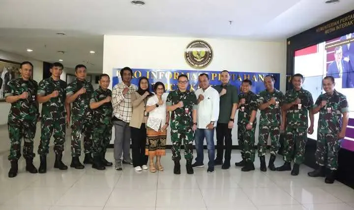 Infohan Setjen Kemhan Terima Kunjungan Indonesia Defense Magazine di Jakarta
