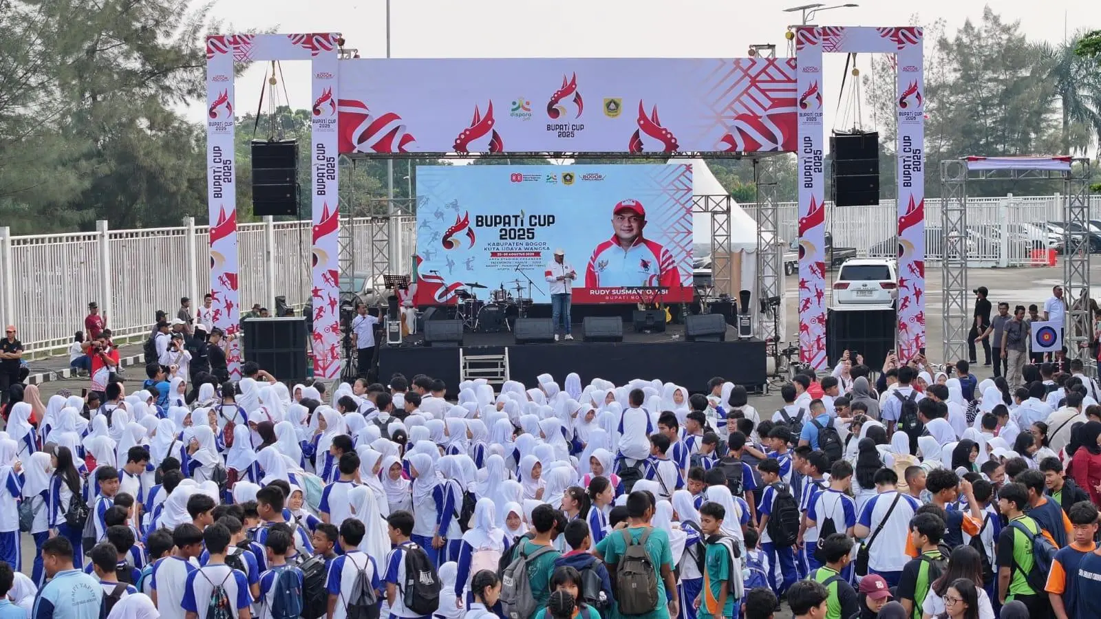 Menjaring Bakat Atlet Muda Menuju Porda, Rudy Susmanto Gelar Bupati Cup 2025 di Stadion Pakansari