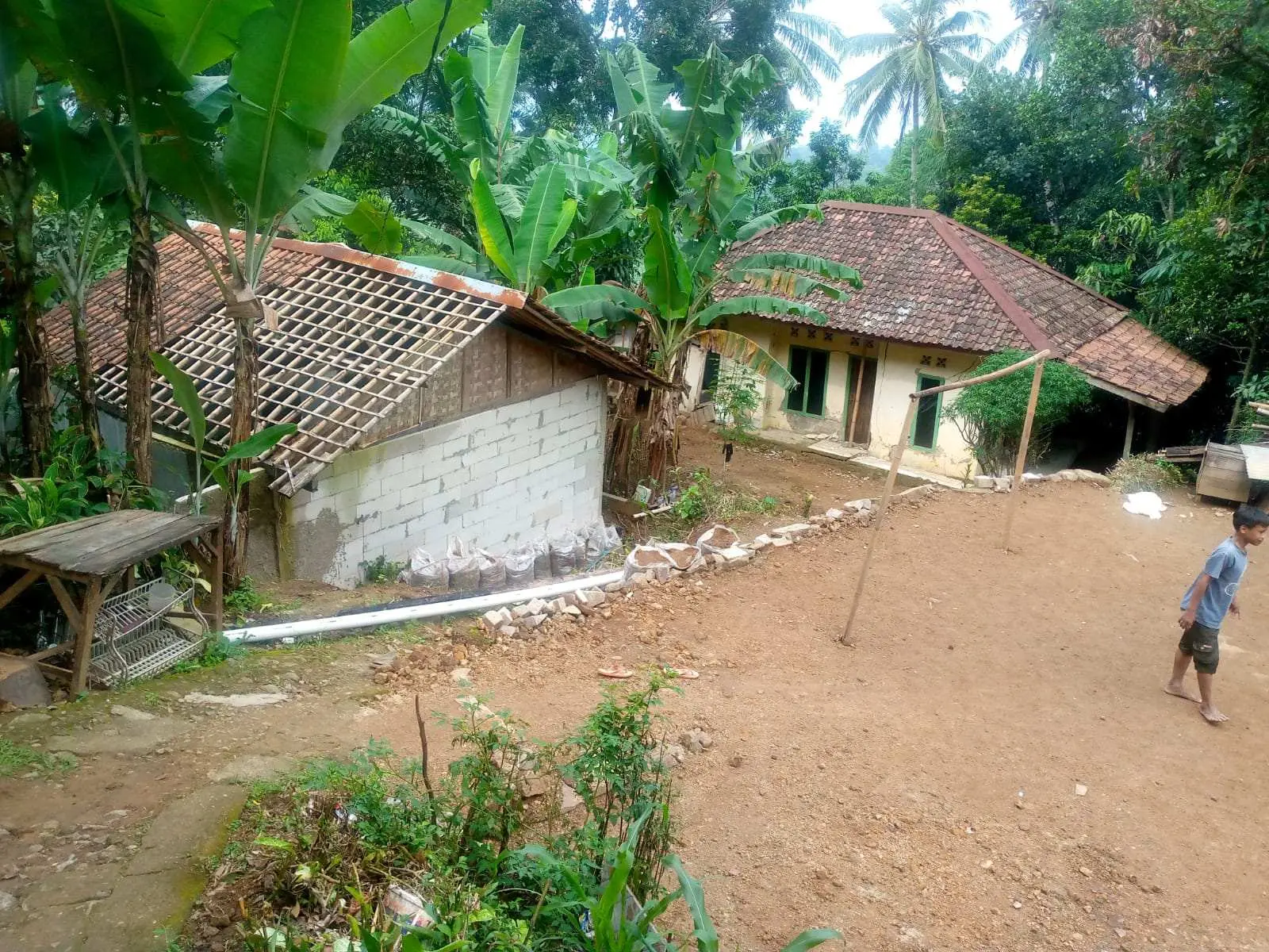 Pasca Tanah Amblas di Desa Sukamakmur, Emak-emak Berharap Secepatnya Dapat Bantuan Pemerintah