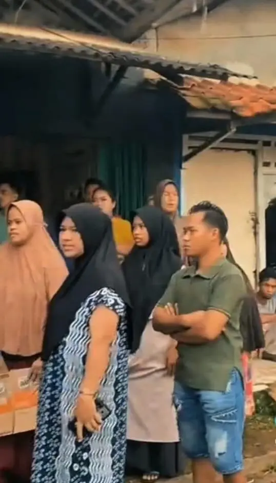 Viral di Medsos, Aksi warga Tuntut Penutupan Akses Jalan Mobil Ayam Potong