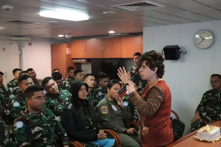 Waspada HIV/AIDS Sejak Dini, Satgas MTF TNI Konga XVIII-P UNIFIL Terima Pembekalan Dari UN Counselor